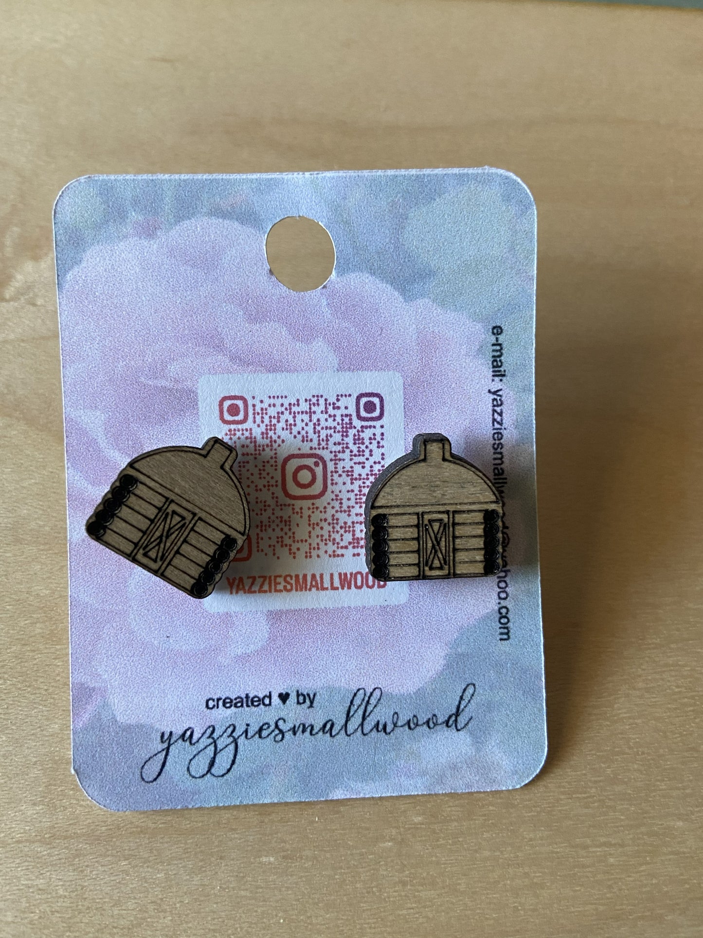 Navajo Hogan wood stud